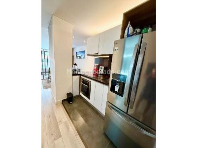 Apartaestudio en venta en Chico, Bogotá, 38 m² · foto 2 de 19