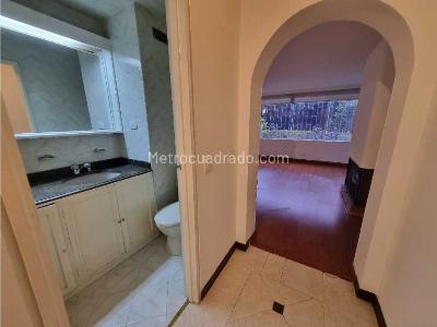 Apartamento de 3 alcobas en venta en Unicentro, Bogotá, 137 m² · foto 2 de 20