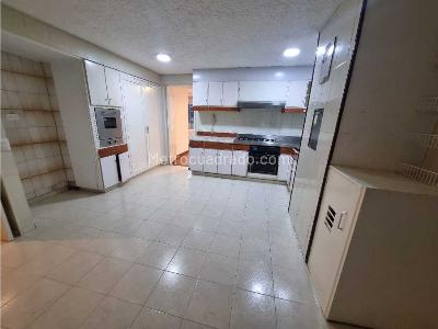Apartamento de 3 alcobas en venta en Unicentro, Bogotá, 137 m² · foto 9 de 20