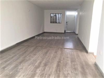 Casa de 3 alcobas en venta en Quinta Paredes, Bogotá, 101 m² · foto 2 de 19