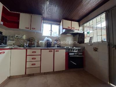 Casa de 3 alcobas en venta en Torremolinos, Bogotá, 183 m² · foto 4 de 14