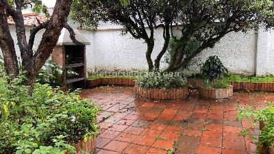 Casa de 4 alcobas en venta en La Alhambra Central, Bogotá, 330 m² · foto 3 de 20