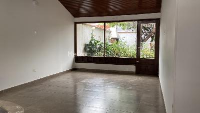 Casa de 4 alcobas en venta en La Alhambra Central, Bogotá, 330 m² · foto 10 de 20