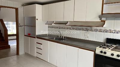 Casa de 4 alcobas en venta en La Alhambra Central, Bogotá, 330 m² · foto 17 de 20