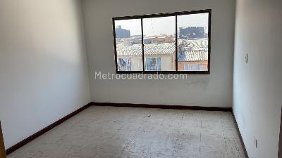 Casa de 5 alcobas en venta en Florida Blanca, Bogotá, 450 m² · foto 4 de 19