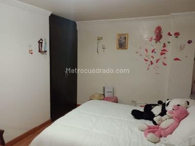 Casa de 5 alcobas en venta en Florida Blanca, Bogotá, 450 m² · foto 11 de 19