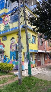 Casa de 5 alcobas en venta en Suba Lombardia, Bogotá, 80 m² · foto 2 de 17