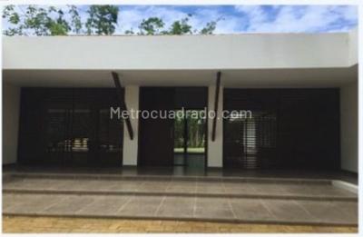 Casa de 4 alcobas en arriendo en Hacienda La Primavera, Villavicencio, 450 m² · foto 3 de 15