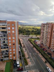Apartamento de 3 alcobas en venta en Villas De Granada, Bogotá, 84 m² · foto 2 de 20