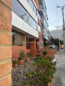 Apartamento de 2 alcobas en venta en Multicentro, Bogotá, 116 m² · foto 2 de 15