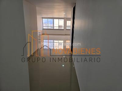 Apartamento de 3 alcobas en venta en Calle Del Blanco, Sabaneta, 119 m² · foto 4 de 11