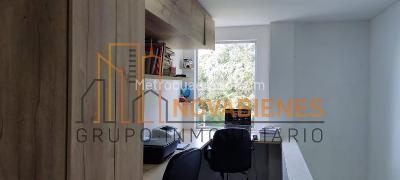 Casa de 5 alcobas en venta en Catedral, Envigado, 399 m² · foto 11 de 15