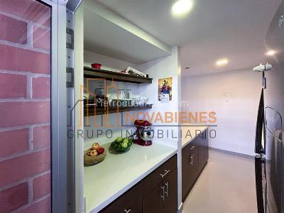 Apartamento de 3 alcobas en venta en San Jose, Sabaneta, 84 m² · foto 2 de 16