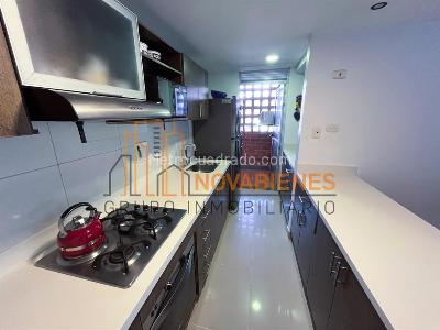 Apartamento de 3 alcobas en venta en San Jose, Sabaneta, 84 m² · foto 3 de 16