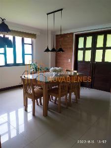 Casa de 3 alcobas en venta en Alta De Las Flores, Sabaneta, 295 m² · foto 11 de 16