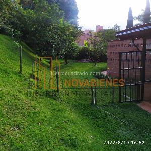 Casa de 3 alcobas en venta en Alta De Las Flores, Sabaneta, 295 m² · foto 15 de 16