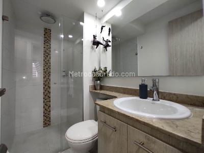 Apartamento de 3 alcobas en venta en Las Lomitas, Sabaneta, 72 m² · foto 12 de 20