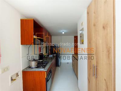 Apartamento en venta en Los Colores, Medellín · foto 2 de 20
