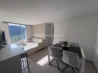 Apartamento de 3 alcobas en venta en San Jose, Sabaneta, 56 m² · foto 2 de 15
