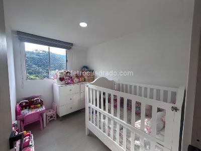 Apartamento de 3 alcobas en venta en San Jose, Sabaneta, 56 m² · foto 11 de 15