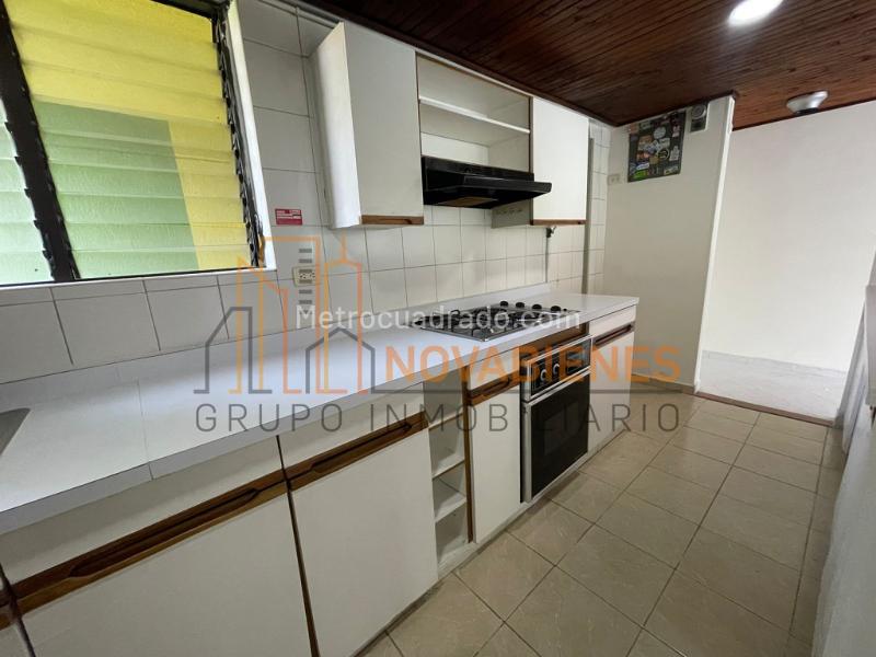 Apartamento Amplio de 4 Alcobas en Belén - 2