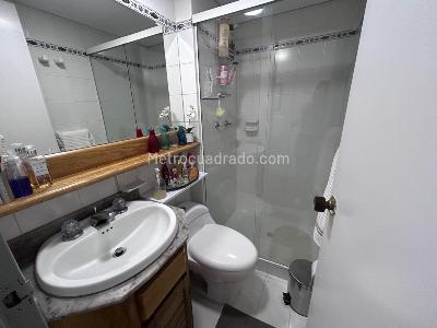 Apartamento en venta en La Aguacatala, Medellín · foto 9 de 13