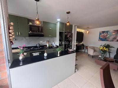 Apartamento de 3 alcobas en venta en La Doctora, Sabaneta, 73 m² · foto 3 de 20