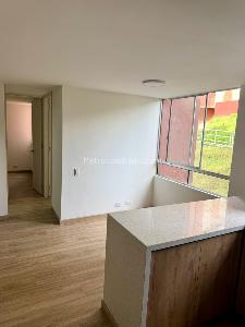 Apartamento en venta en San Antonio De Prado, Medellín · foto 4 de 16