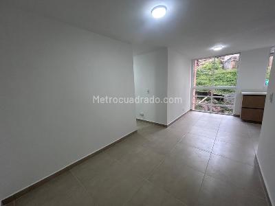 Apartamento de 3 alcobas en venta en Maria Auxiliadora, Sabaneta, 51 m² · foto 7 de 15