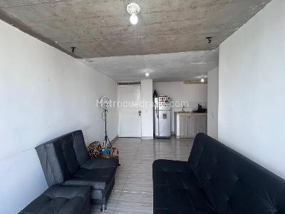 Apartamento de 3 alcobas en venta en Maria Auxiliadora, Sabaneta, 50 m² · foto 4 de 11