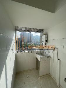 Apartamento de 5 alcobas en venta en La Doctora, Sabaneta, 61 m² · foto 3 de 13