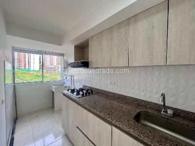 Apartamento de 5 alcobas en venta en La Doctora, Sabaneta, 61 m² · foto 3 de 15