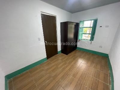 Casa de 3 alcobas en arriendo en Alto De Las Flores, Envigado, 680 m² · foto 14 de 20