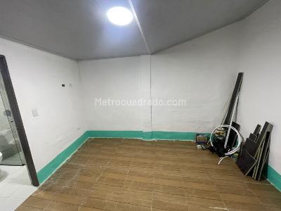 Casa de 3 alcobas en arriendo en Alto De Las Flores, Envigado, 680 m² · foto 15 de 20