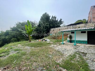 Casa de 3 alcobas en arriendo en Alto De Las Flores, Envigado, 680 m² · foto 4 de 20