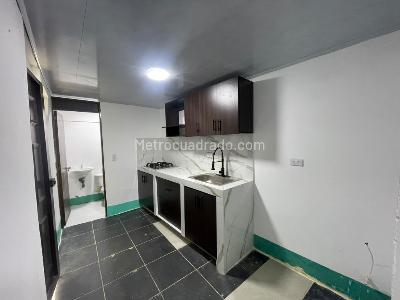 Casa de 3 alcobas en arriendo en Alto De Las Flores, Envigado, 680 m² · foto 9 de 20