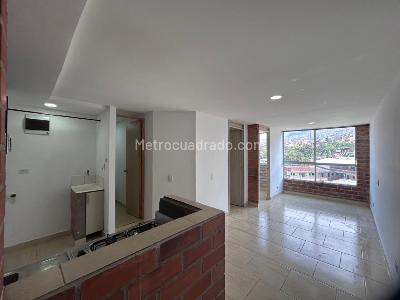 Apartamento de 2 alcobas en venta en Miranda, Medellín, 50 m² · foto 2 de 13