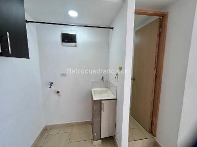 Apartamento de 2 alcobas en venta en Miranda, Medellín, 50 m² · foto 7 de 13