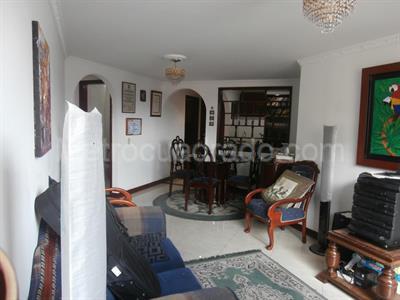 Apartamento de 2 alcobas en venta en Divino Salvador Galerias, Bogotá, 70 m² · foto 4 de 20
