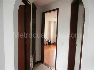 Apartamento de 2 alcobas en venta en Divino Salvador Galerias, Bogotá, 70 m² · foto 16 de 20