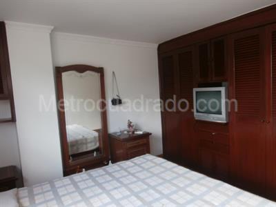 Apartamento de 2 alcobas en venta en Divino Salvador Galerias, Bogotá, 70 m² · foto 9 de 20