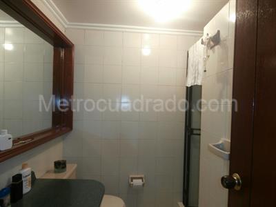 Apartamento de 2 alcobas en venta en Divino Salvador Galerias, Bogotá, 70 m² · foto 11 de 20