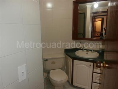 Apartamento de 2 alcobas en venta en Divino Salvador Galerias, Bogotá, 70 m² · foto 15 de 20