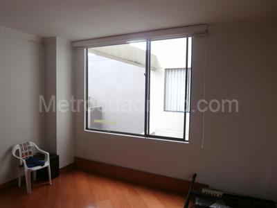 Apartamento de 2 alcobas en venta en Divino Salvador Galerias, Bogotá, 70 m² · foto 13 de 20
