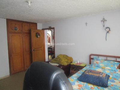 Casa de 5 alcobas en venta en La Estrada, Bogotá, 372 m² · foto 10 de 19