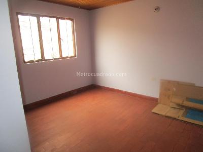 Casa de 5 alcobas en venta en La Estrada, Bogotá, 372 m² · foto 6 de 19