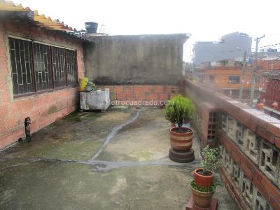 Casa de 5 alcobas en venta en La Estrada, Bogotá, 372 m² · foto 3 de 19