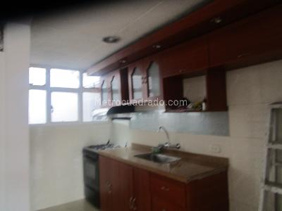 Apartamento de 2 alcobas en venta en Quinta Mutis, Bogotá, 81 m² · foto 13 de 20