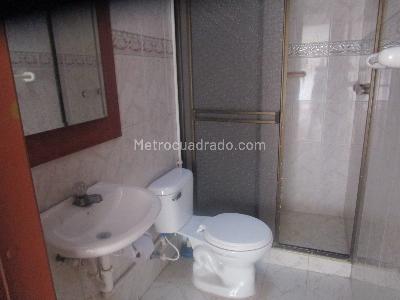 Apartamento de 2 alcobas en venta en Quinta Mutis, Bogotá, 81 m² · foto 15 de 20