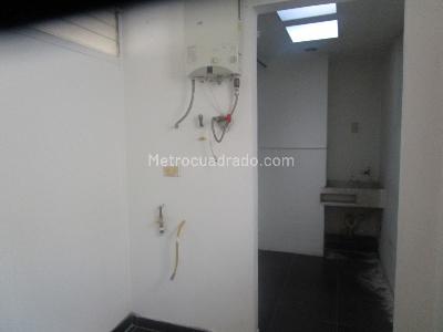 Apartamento de 2 alcobas en venta en Quinta Mutis, Bogotá, 81 m² · foto 12 de 20